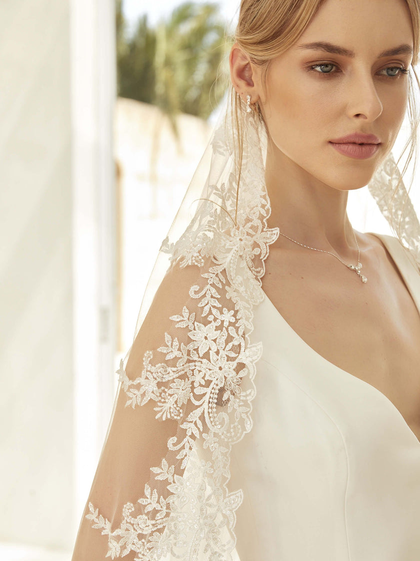 Minerva Bridal Veil