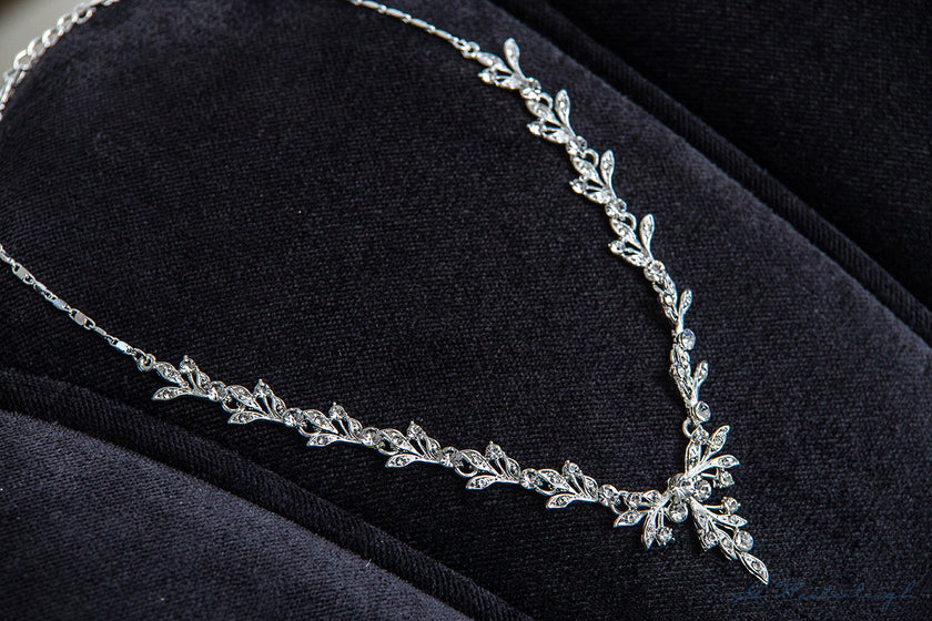 Set of Earrings and Choker Cádiz