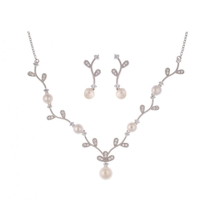 Set of Earrings and Choker Granada