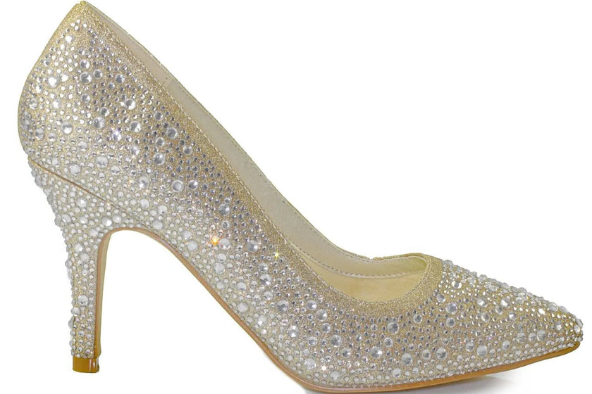 Zapatos de fiesta color champagne con tacón de 8 cm, detalles de strass y diseño clásico para bodas y eventos formales.