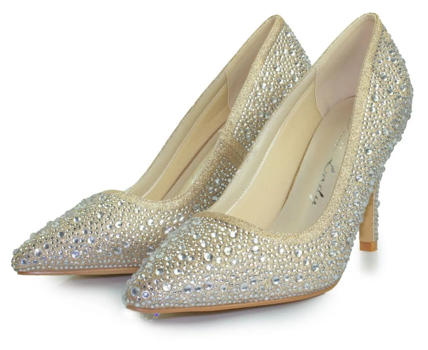 Zapatos de fiesta color champagne con tacón de 8 cm, detalles de strass y diseño clásico para bodas y eventos formales.