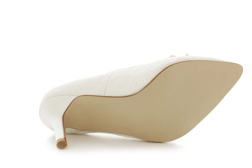 Zapatos de novia Datolita Ivory con tacón de 7 cm, diseño elegante y plantilla acolchonada para mayor comodidad.