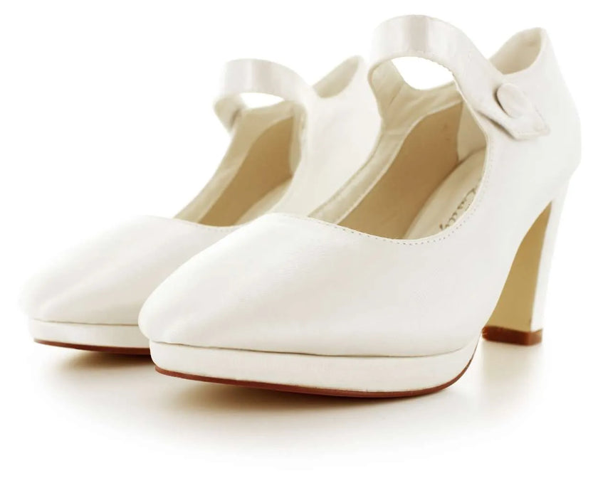 Zapatos de novia Variscita en color Ivory con plataforma, tacón ancho de 8 cm y cierre oculto, ideales para bodas y eventos elegantes.