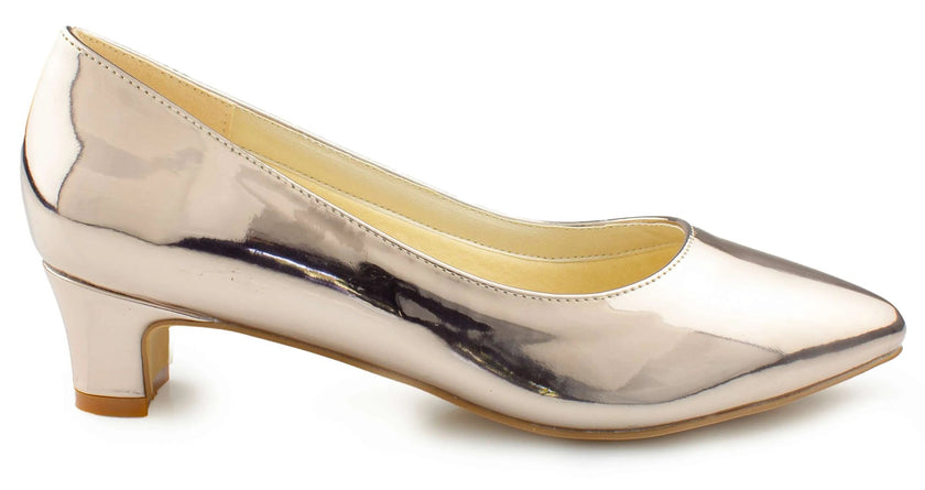 Zapatos de fiesta Titanita Dorado con tacón de 5 cm, acabado efecto espejo y diseño sofisticado, perfectos para bodas y eventos elegantes.