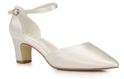 Zapatos de novia Opalo con tacón bloque de 5 cm, color ivory (blanco natural) y diseño elegante, perfectos para bodas y eventos especiales.