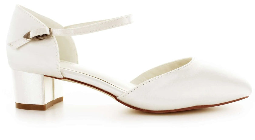 Zapatos de novia Lapislázuli en color ivory con tacón bloque, diseño elegante y ajuste cómodo, ideales para bodas y eventos especiales.