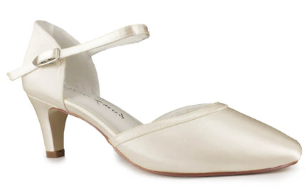 Zapatos de novia Perla con tiras cruzadas, tacón de 5 cm y forro acolchado en color ivory.